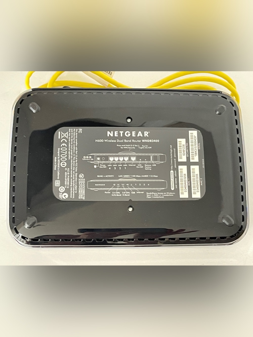 NETGEAR N600 Wireless Dual Band Router (WNDR3400-100NAS) - Picture 5 of 13